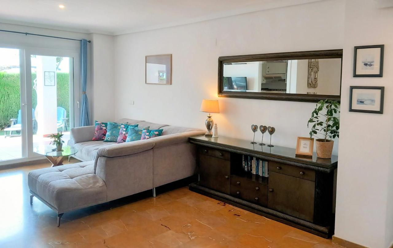 2 Bedroom, Sea Front Complex W Pool And Private Garden Jávea Exterior foto